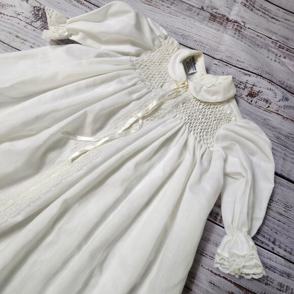 Vtg Polly Flinders White Infant Gown Christening Baptism Smocked Sz 3- 9 Months - Picture 2 of 9